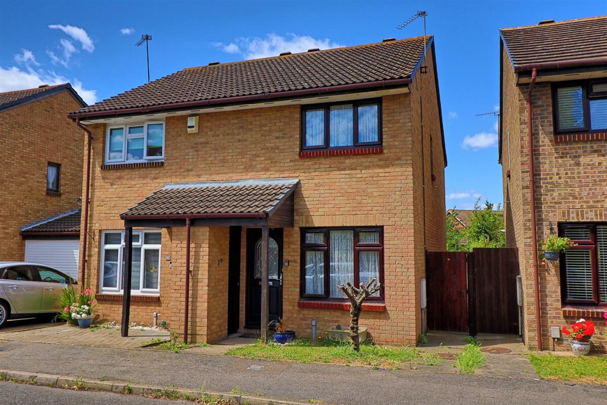 Crawford Compton Close, Hornchurch